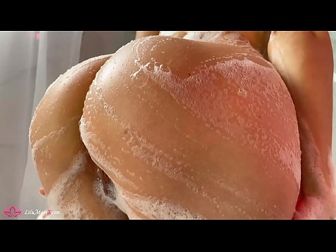 ❤️ Bruneta își masturbează păsărica cu un vibrator până la orgasm intens în duș ❤  at ro.banglablog.top