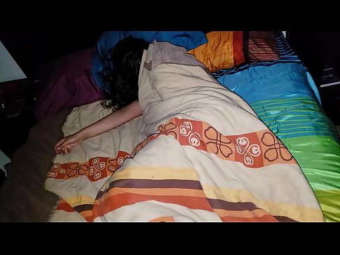 ❤️ Fiul vitreg care își ceartă tânăra mamă vitregă în timp ce ea doarme. ❤  at ro.banglablog.top